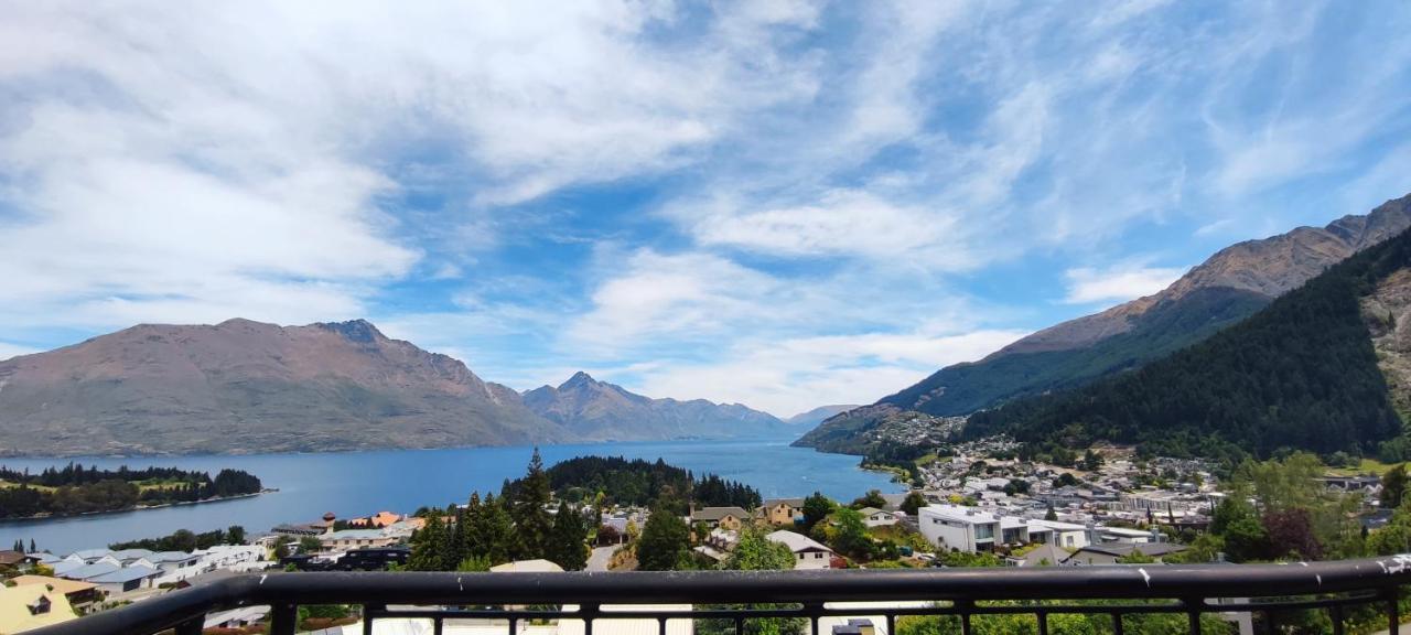 Spacious Home With Awesome Lake Views Queenstown Zewnętrze zdjęcie