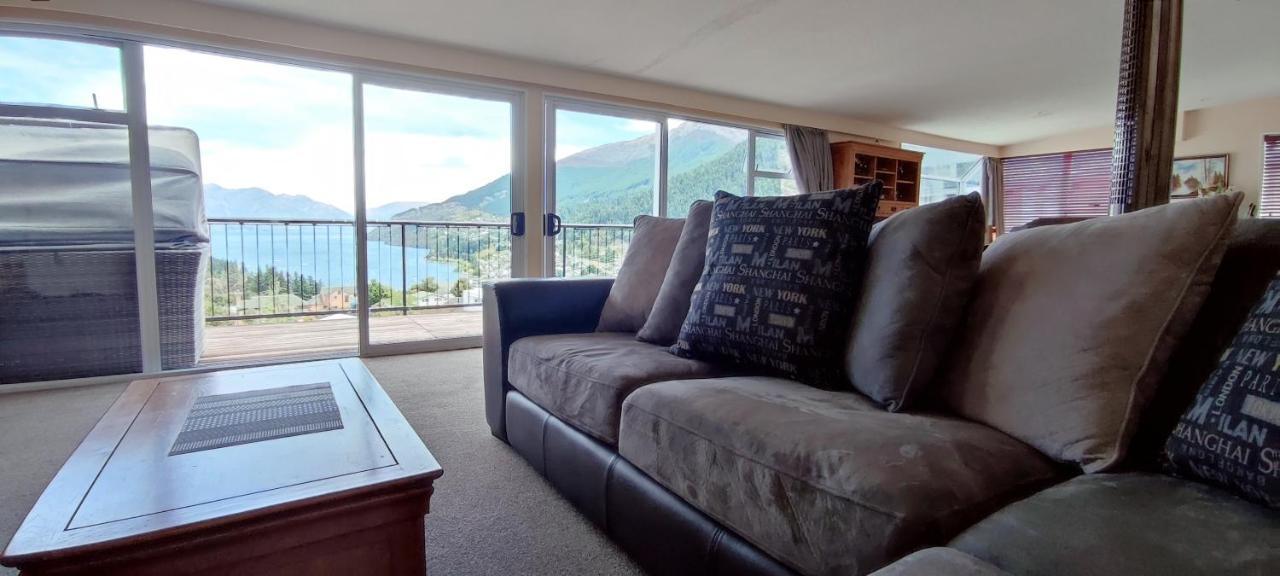 Spacious Home With Awesome Lake Views Queenstown Zewnętrze zdjęcie