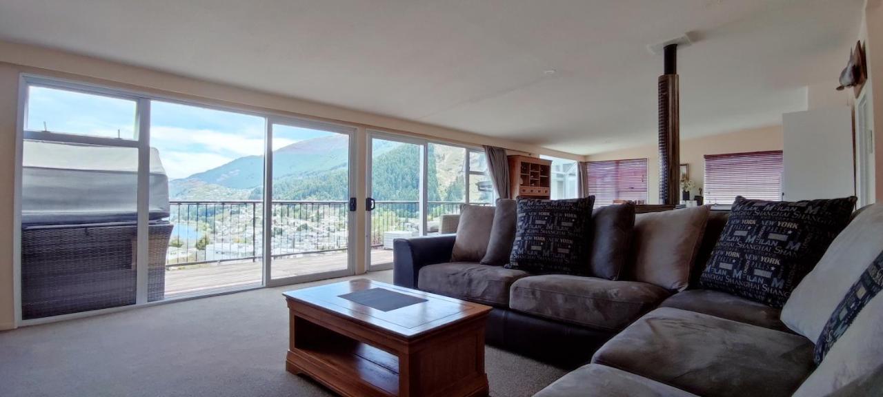 Spacious Home With Awesome Lake Views Queenstown Zewnętrze zdjęcie
