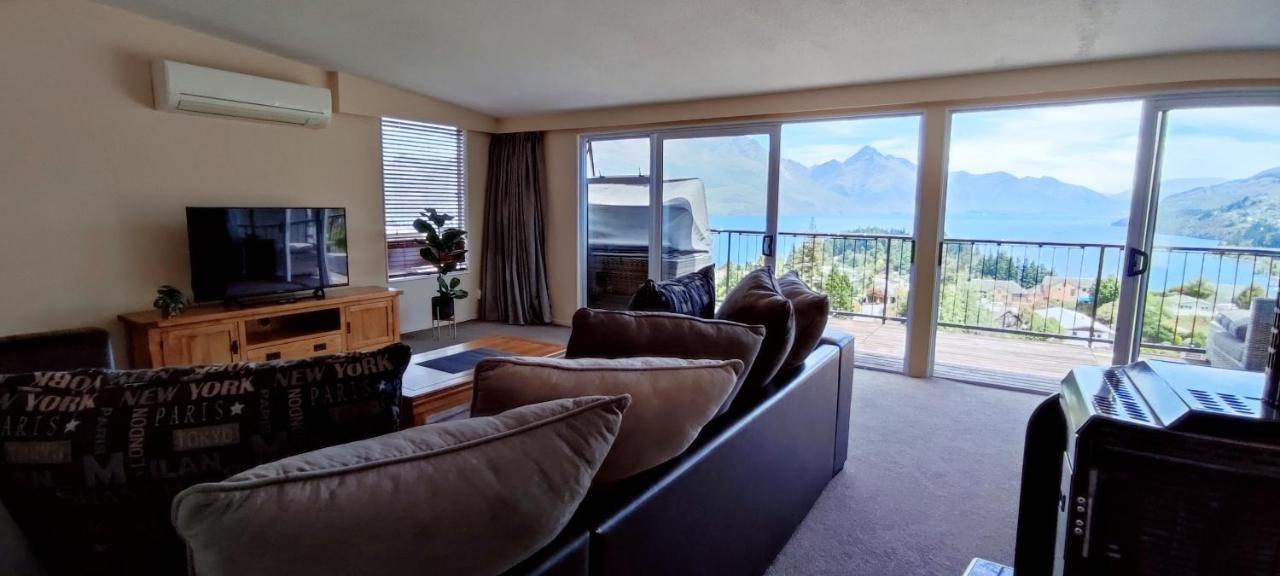 Spacious Home With Awesome Lake Views Queenstown Zewnętrze zdjęcie
